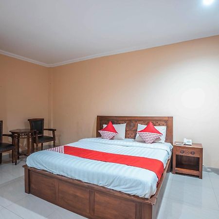 Super Oyo 686 Bunga Karang Hotel Bekasi Eksteriør billede