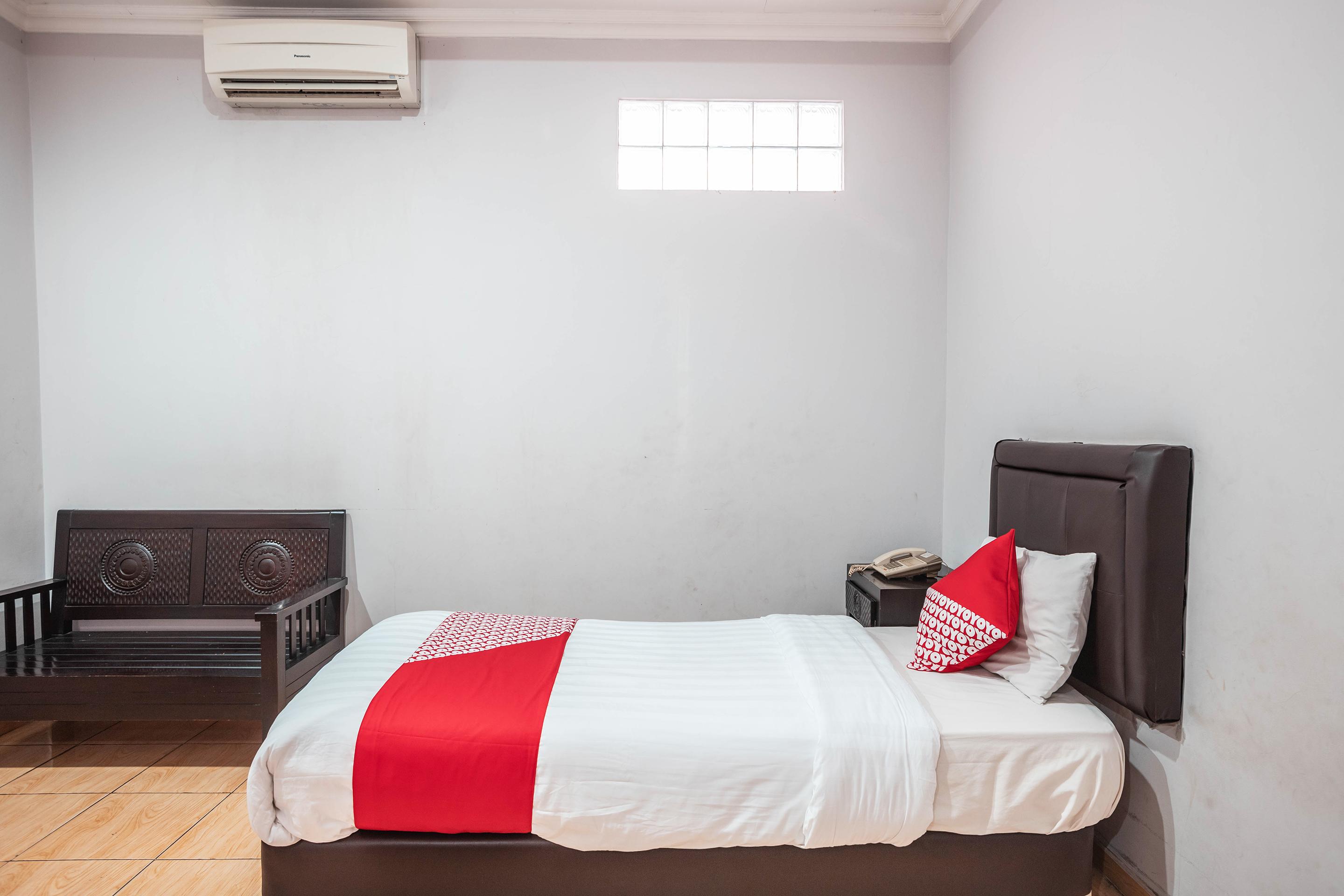 Super Oyo 686 Bunga Karang Hotel Bekasi Eksteriør billede