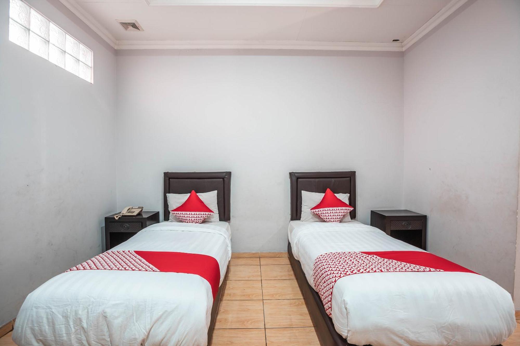 Super Oyo 686 Bunga Karang Hotel Bekasi Eksteriør billede
