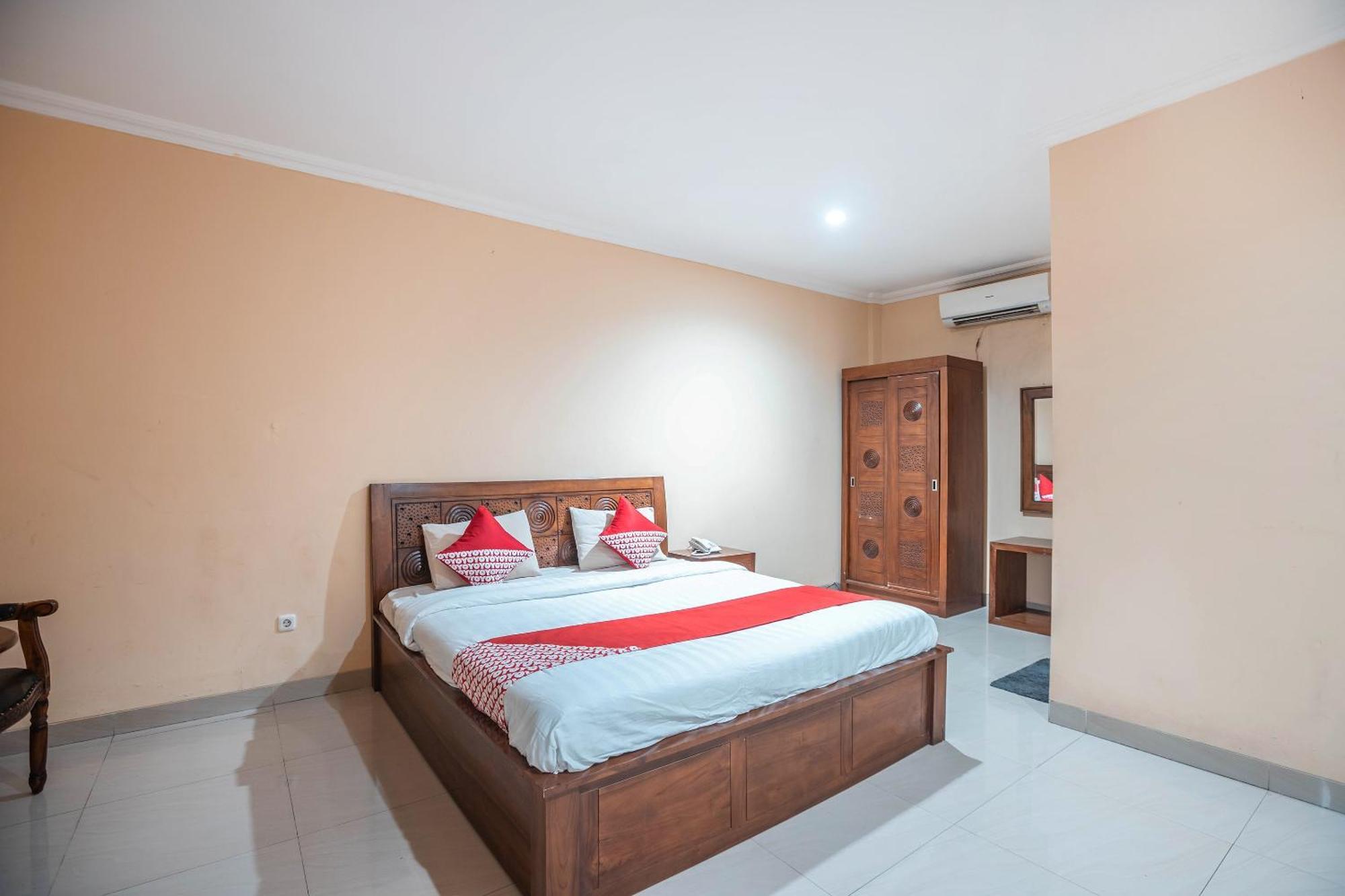 Super Oyo 686 Bunga Karang Hotel Bekasi Eksteriør billede