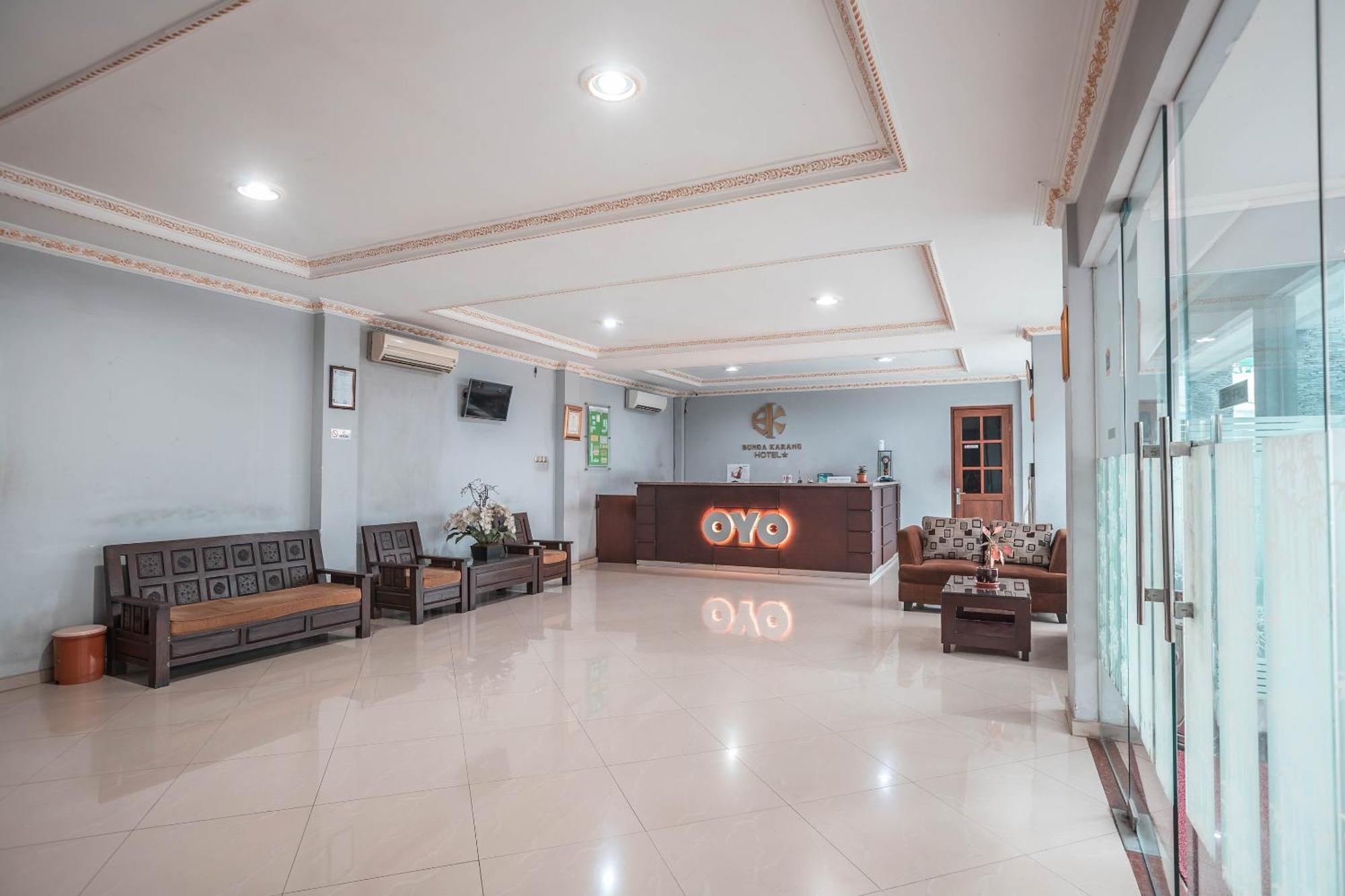 Super Oyo 686 Bunga Karang Hotel Bekasi Eksteriør billede