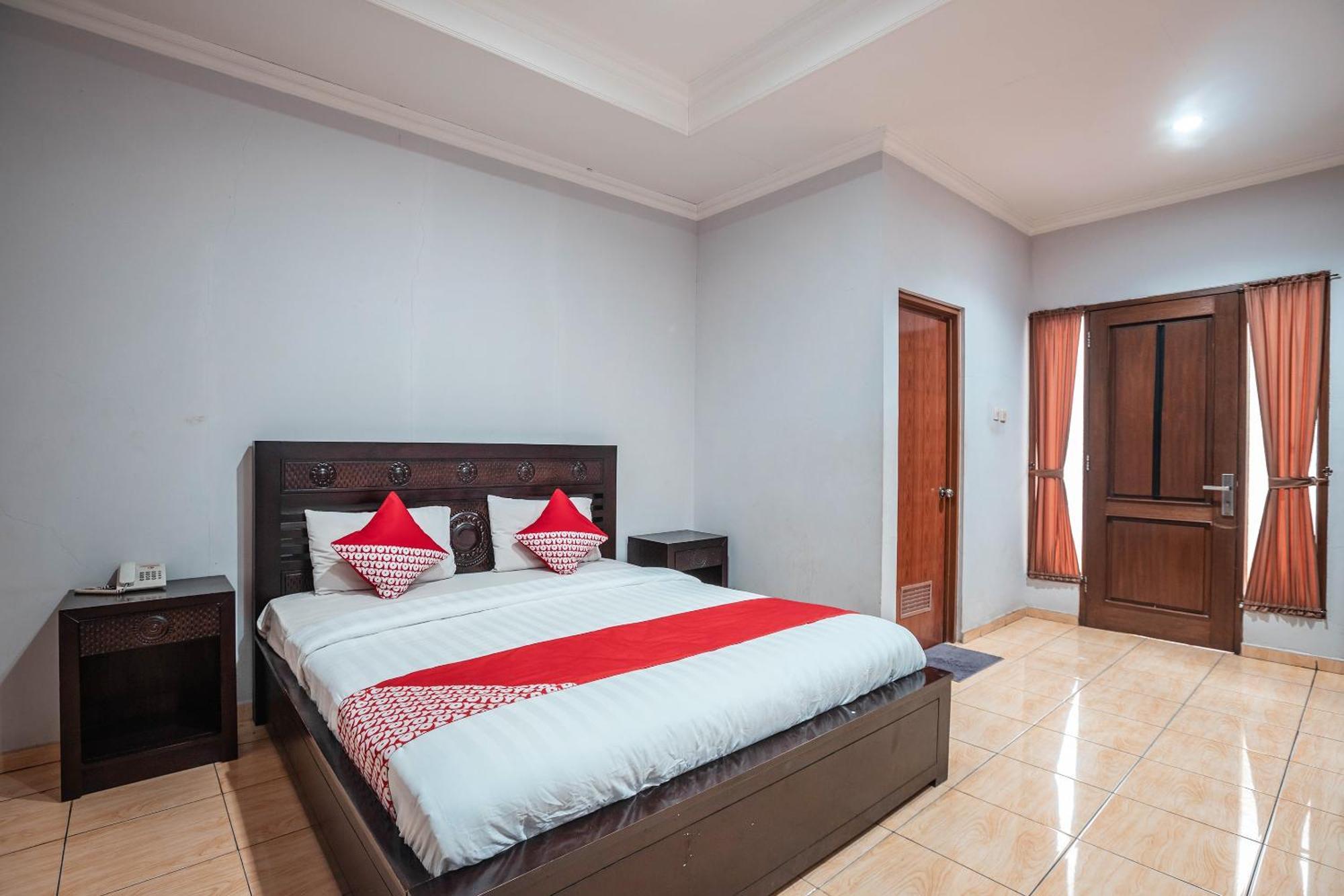 Super Oyo 686 Bunga Karang Hotel Bekasi Eksteriør billede